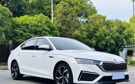 Skoda Octavia IV, 2023 год, 2 400 001 рублей, 3 фотография