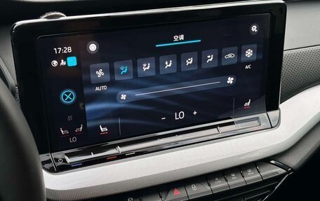 Skoda Octavia IV, 2023 год, 2 400 001 рублей, 12 фотография