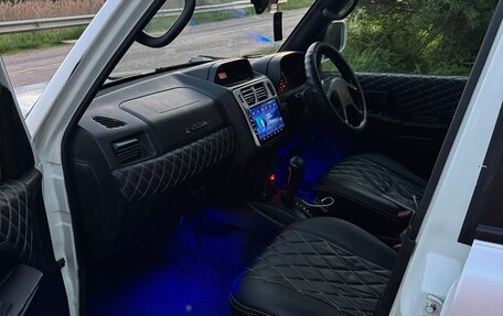 Mitsubishi Pajero iO, 1999 год, 690 000 рублей, 3 фотография