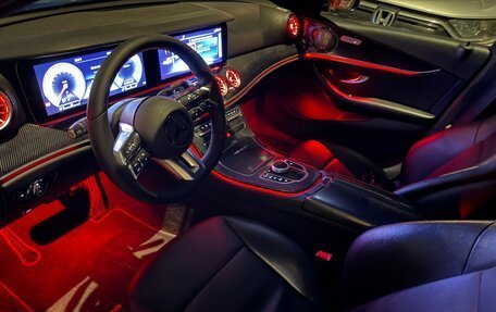 Mercedes-Benz E-Класс, 2018 год, 2 650 000 рублей, 15 фотография