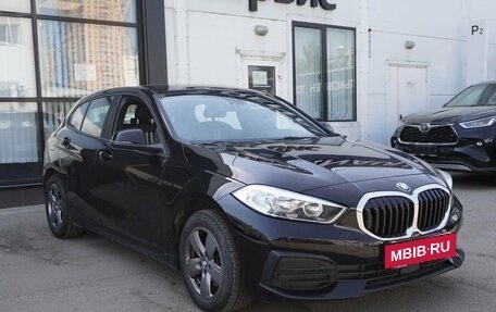 BMW 1 серия, 2020 год, 2 537 000 рублей, 3 фотография