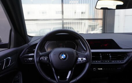 BMW 1 серия, 2020 год, 2 537 000 рублей, 12 фотография