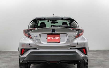 Toyota C-HR I рестайлинг, 2017 год, 1 899 000 рублей, 4 фотография