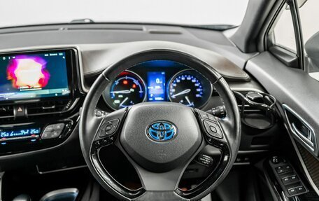 Toyota C-HR I рестайлинг, 2017 год, 1 899 000 рублей, 9 фотография