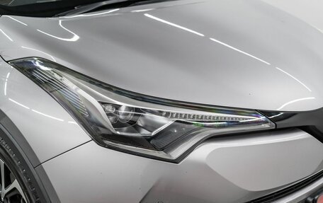 Toyota C-HR I рестайлинг, 2017 год, 1 899 000 рублей, 19 фотография