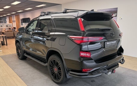 Toyota Fortuner II, 2022 год, 4 990 000 рублей, 4 фотография