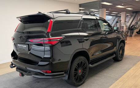 Toyota Fortuner II, 2022 год, 4 990 000 рублей, 6 фотография