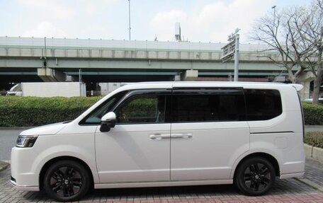 Honda Stepwgn, 2022 год, 2 150 000 рублей, 8 фотография