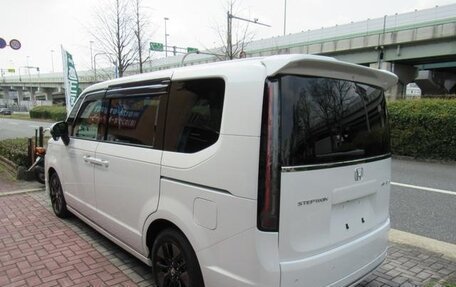 Honda Stepwgn, 2022 год, 2 150 000 рублей, 7 фотография