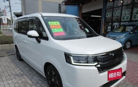 Honda Stepwgn, 2022 год, 2 150 000 рублей, 3 фотография