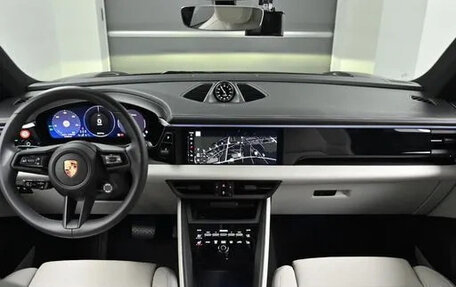 Porsche Macan, 2025 год, 12 750 000 рублей, 14 фотография