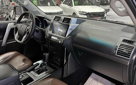Toyota Land Cruiser Prado 150 рестайлинг 2, 2016 год, 3 597 000 рублей, 16 фотография