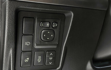 Toyota Land Cruiser Prado 150 рестайлинг 2, 2016 год, 3 597 000 рублей, 18 фотография