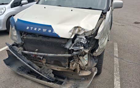 Honda Stepwgn IV, 2000 год, 300 000 рублей, 4 фотография