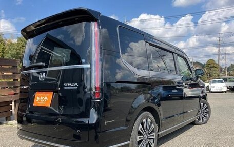 Honda Stepwgn, 2023 год, 2 150 000 рублей, 3 фотография