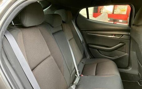 Mazda 3, 2022 год, 1 400 000 рублей, 19 фотография