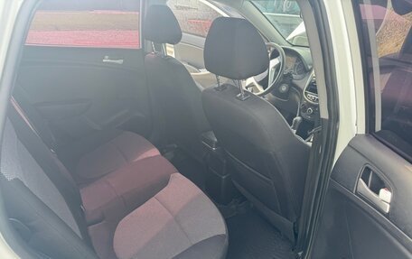 Hyundai Solaris II рестайлинг, 2013 год, 670 000 рублей, 7 фотография