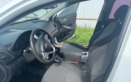 Hyundai Solaris II рестайлинг, 2013 год, 670 000 рублей, 4 фотография