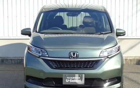 Honda Freed II, 2022 год, 1 370 000 рублей, 2 фотография