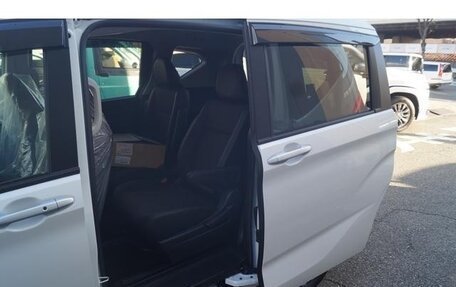 Honda Freed II, 2023 год, 1 480 000 рублей, 13 фотография