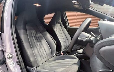 Toyota Yaris, 2022 год, 800 000 рублей, 11 фотография