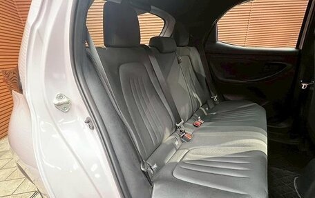 Toyota Yaris, 2022 год, 800 000 рублей, 18 фотография