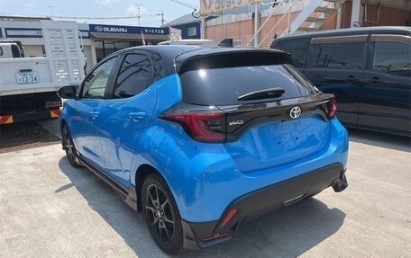 Toyota Yaris, 2023 год, 1 026 001 рублей, 6 фотография