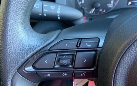 Toyota Yaris, 2022 год, 835 001 рублей, 5 фотография