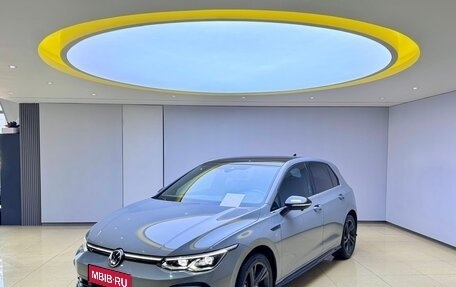 Volkswagen Golf VIII, 2022 год, 1 950 000 рублей, 1 фотография