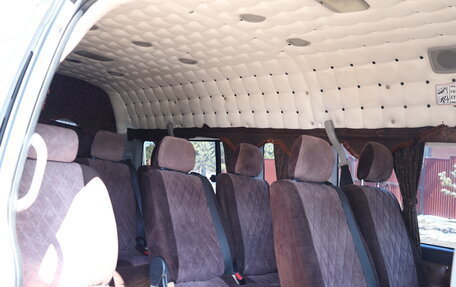 Toyota HiAce H200, 2011 год, 1 800 000 рублей, 10 фотография