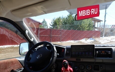 Toyota HiAce H200, 2011 год, 1 800 000 рублей, 8 фотография