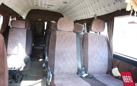 Toyota HiAce H200, 2011 год, 1 800 000 рублей, 13 фотография