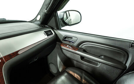 Cadillac Escalade III, 2010 год, 1 599 585 рублей, 17 фотография
