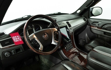 Cadillac Escalade III, 2010 год, 1 599 585 рублей, 11 фотография