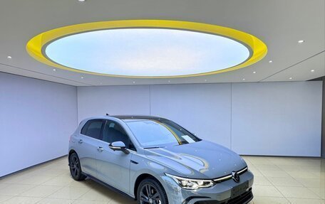 Volkswagen Golf VIII, 2022 год, 1 950 000 рублей, 3 фотография