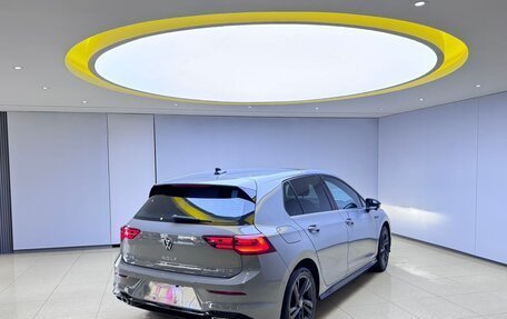 Volkswagen Golf VIII, 2022 год, 1 950 000 рублей, 6 фотография