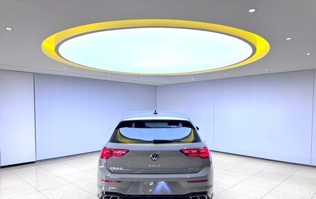 Volkswagen Golf VIII, 2022 год, 1 950 000 рублей, 5 фотография
