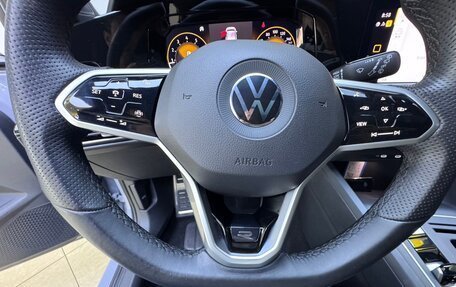 Volkswagen Golf VIII, 2022 год, 1 950 000 рублей, 22 фотография