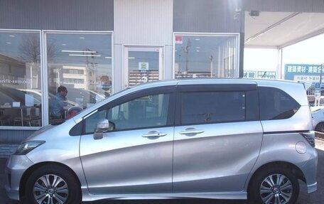 Honda Freed I, 2013 год, 860 000 рублей, 6 фотография