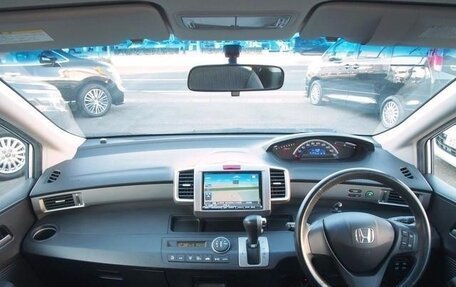 Honda Freed I, 2013 год, 860 000 рублей, 14 фотография