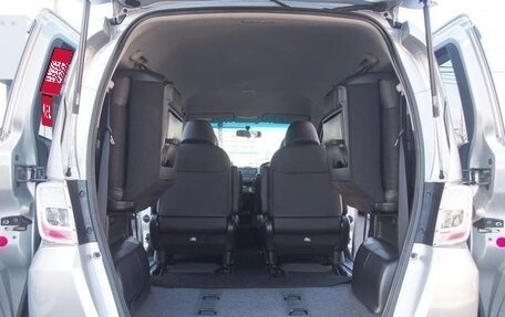 Honda Freed I, 2013 год, 860 000 рублей, 13 фотография