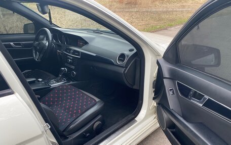 Mercedes-Benz C-Класс, 2011 год, 1 100 000 рублей, 9 фотография