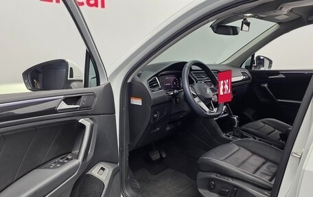 Volkswagen Tiguan II, 2022 год, 2 300 040 рублей, 12 фотография
