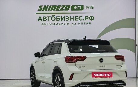 Volkswagen T-Roc I, 2022 год, 1 870 000 рублей, 3 фотография