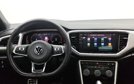 Volkswagen T-Roc I, 2022 год, 1 870 000 рублей, 11 фотография