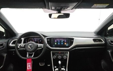 Volkswagen T-Roc I, 2022 год, 1 870 000 рублей, 10 фотография