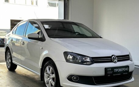 Volkswagen Polo VI (EU Market), 2011 год, 680 000 рублей, 3 фотография