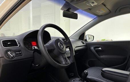 Volkswagen Polo VI (EU Market), 2011 год, 680 000 рублей, 20 фотография