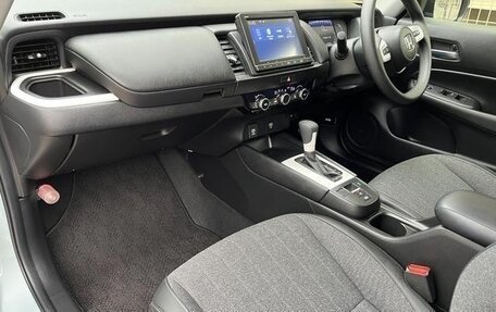 Honda Fit, 2022 год, 970 000 рублей, 11 фотография