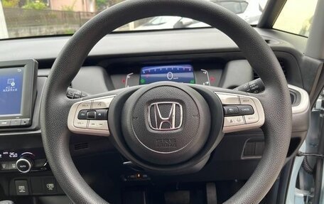 Honda Fit, 2022 год, 970 000 рублей, 8 фотография